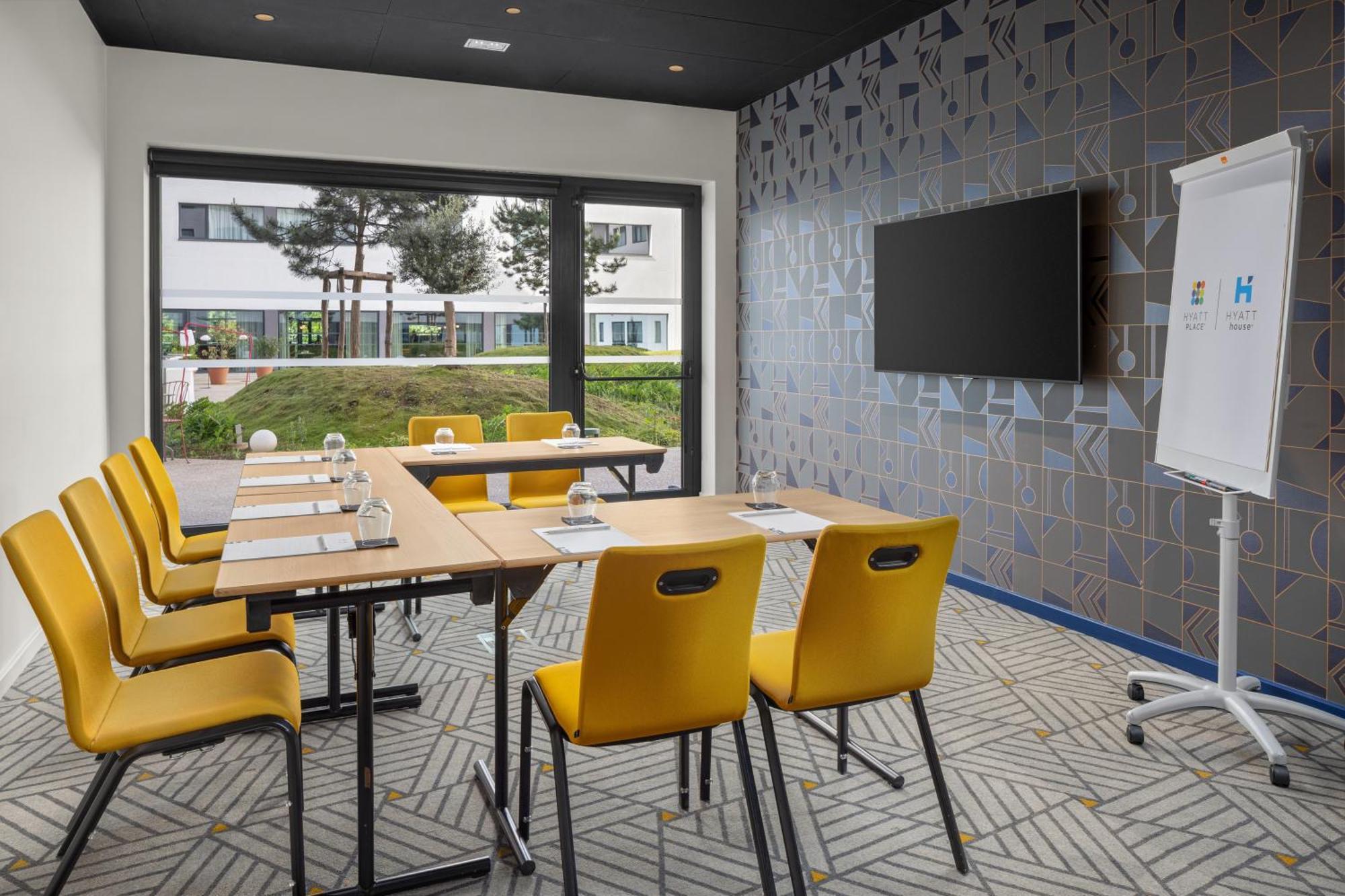 Hyatt Place Paris Charles De Gaulle Airport ロワシー・アン・フランス エクステリア 写真