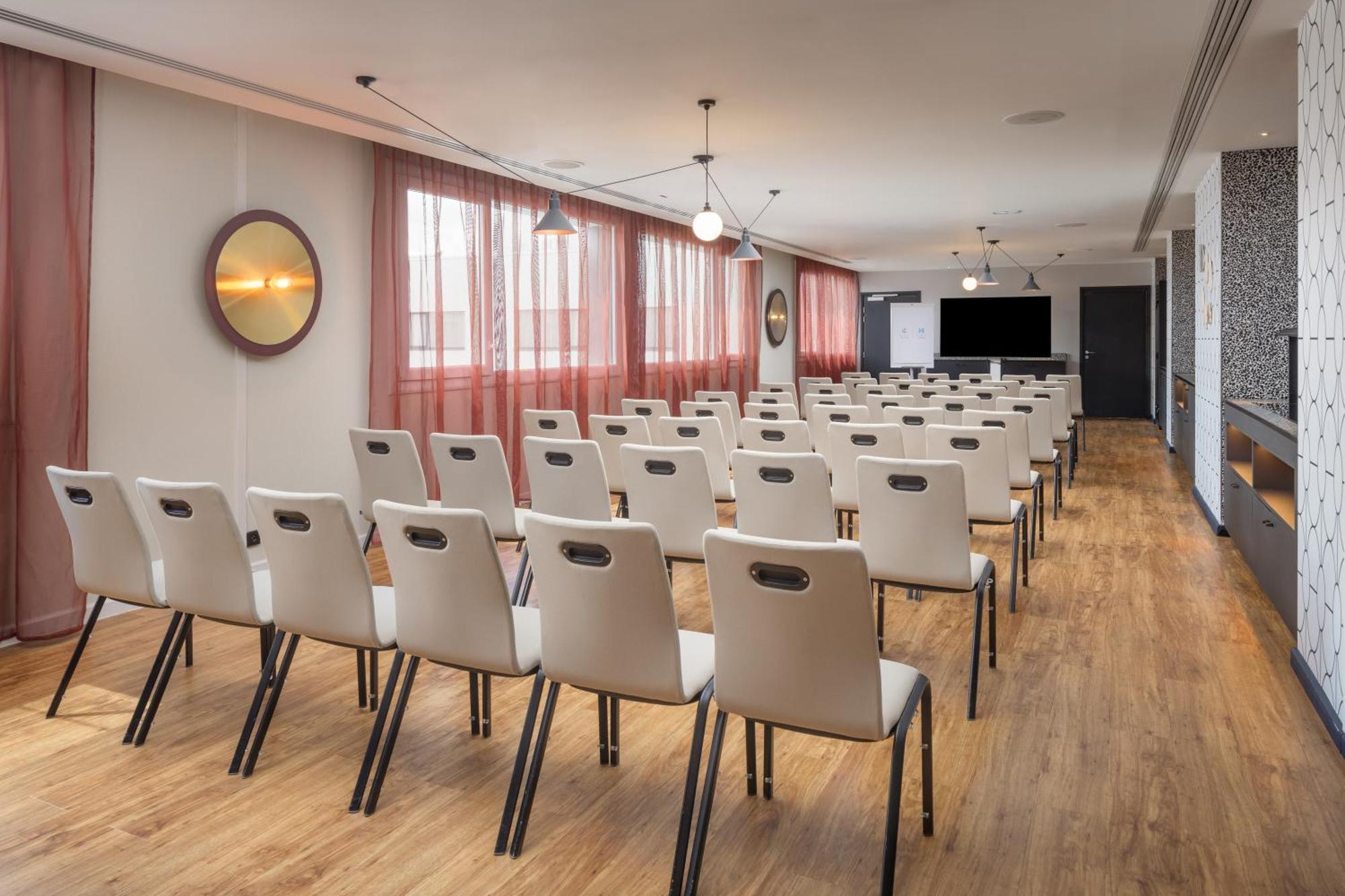 Hyatt Place Paris Charles De Gaulle Airport ロワシー・アン・フランス エクステリア 写真